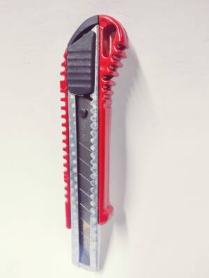 Demir Kırmızı  Falçata Maket Bıçağı